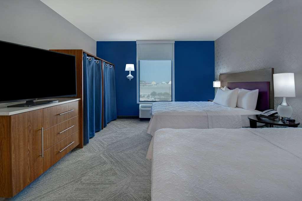 Hampton Inn זנסוויל חדר תמונה