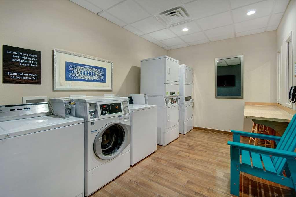 Hampton Inn זנסוויל מתקנים תמונה