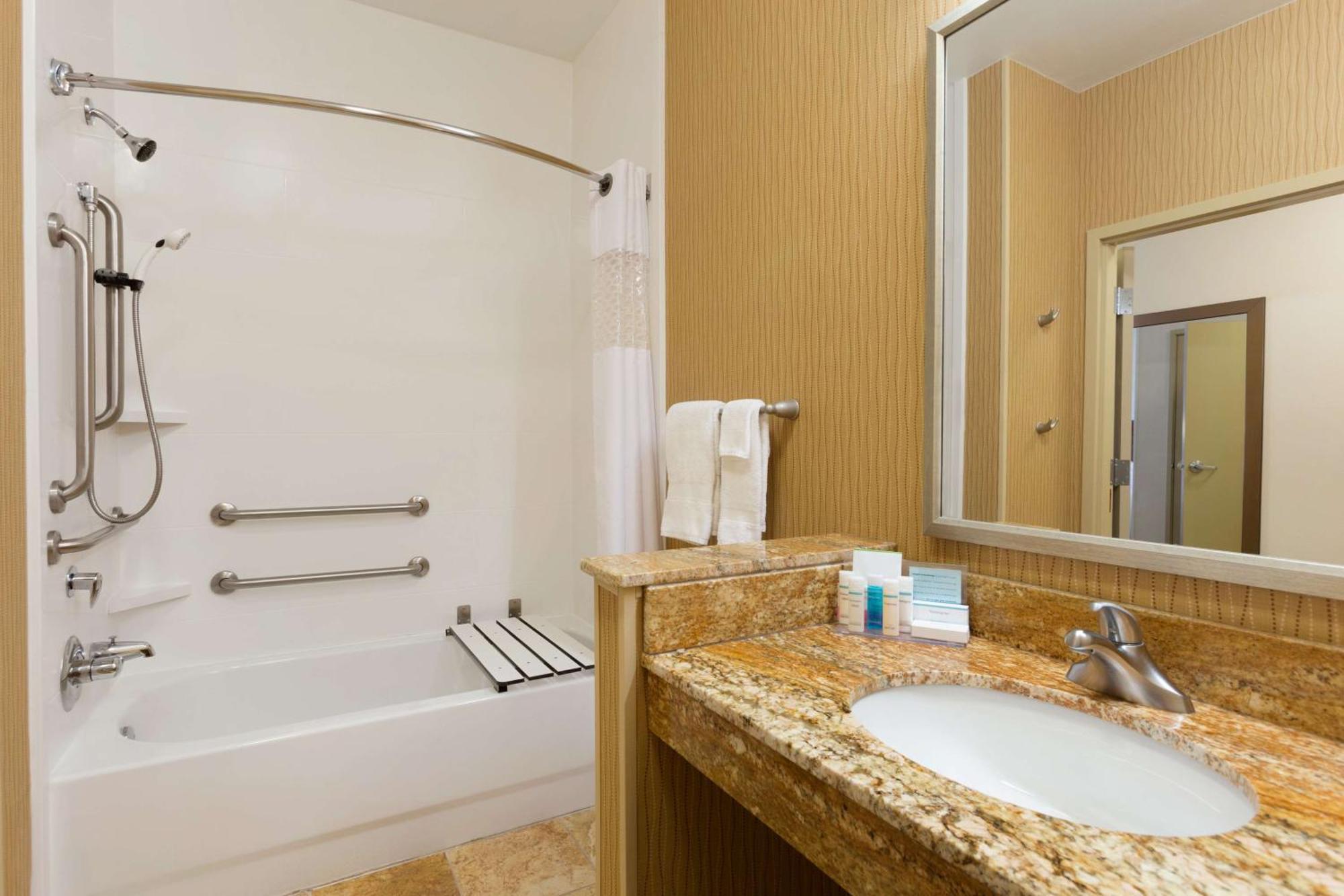 Hampton Inn זנסוויל מראה חיצוני תמונה